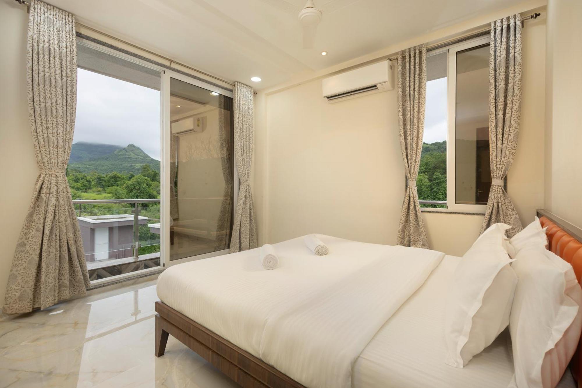 Stayscape Shreeji Farms 4Bhk Карджат Экстерьер фото